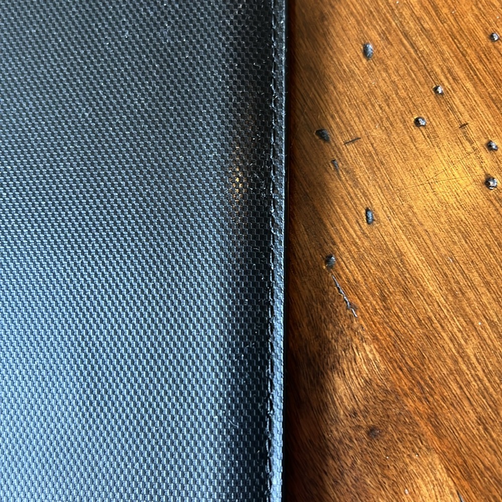 Tumi Textured Leather iPad eReader Kindle Protective Sleeve Case Carbon Fiber - Picture 3 of 4